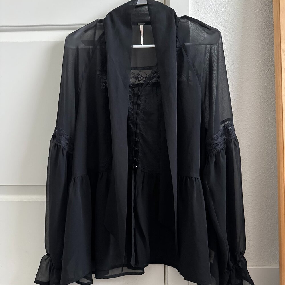 Free People Black Chiffon Boho - Chic Blouse - Size M- Used like a New - Picture 3 of 6